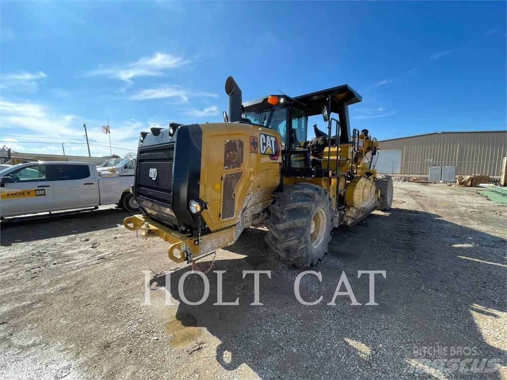CAT RM400 CAB Equipos para la estabilización de suelos y reciclaje de asfalto