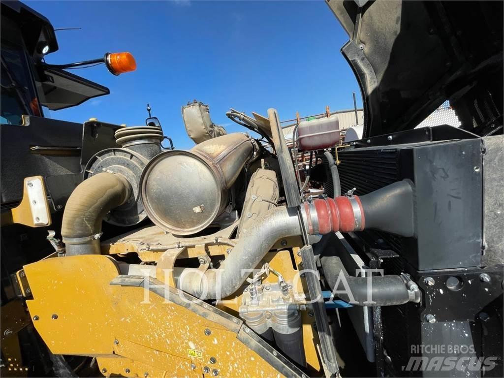 CAT RM400 CAB Equipos para la estabilización de suelos y reciclaje de asfalto