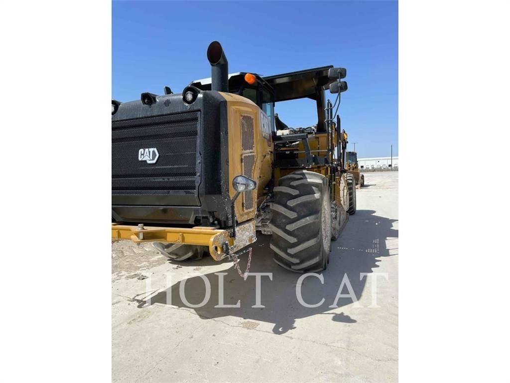 CAT RM400 CAB Equipos para la estabilización de suelos y reciclaje de asfalto