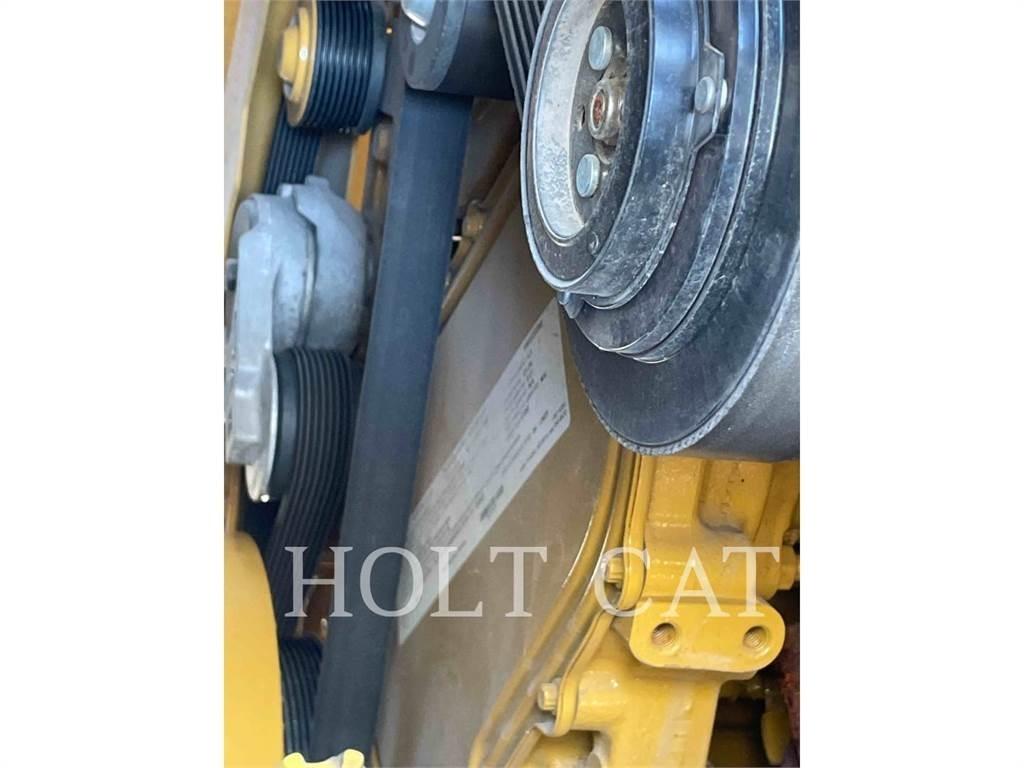 CAT RM400 CAB Equipos para la estabilización de suelos y reciclaje de asfalto