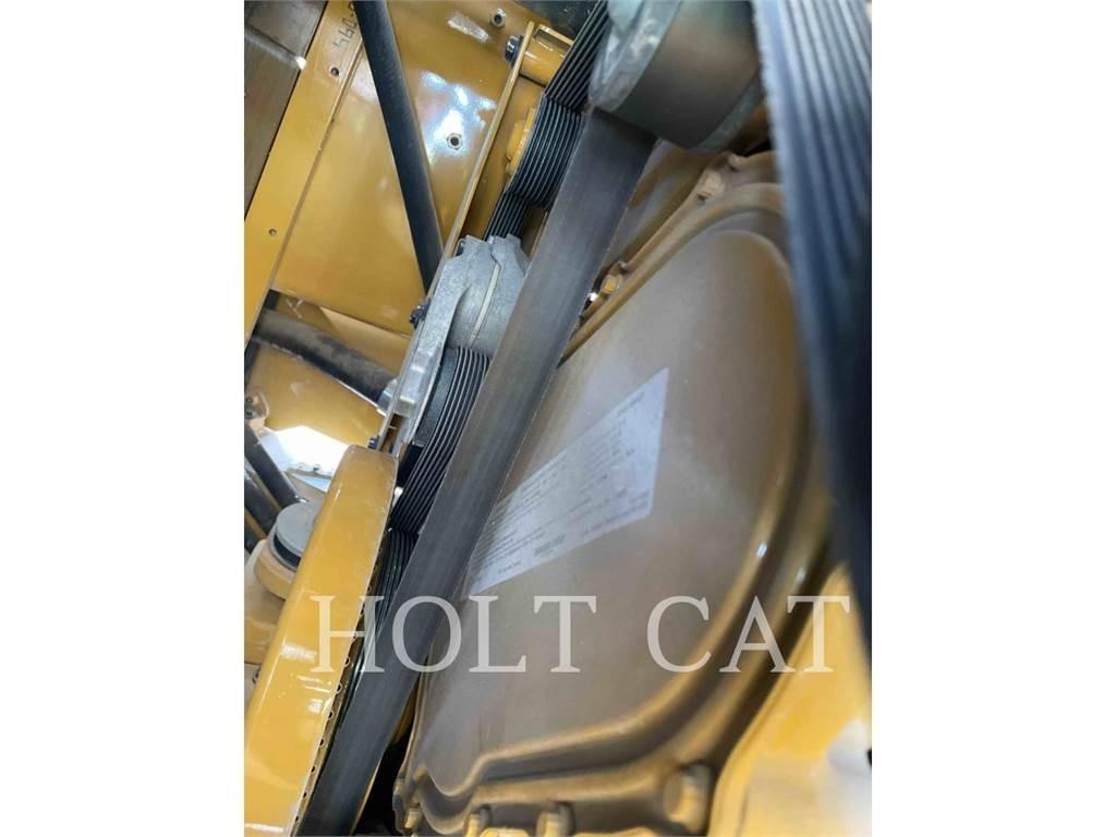 CAT RM400 CAB Equipos para la estabilización de suelos y reciclaje de asfalto
