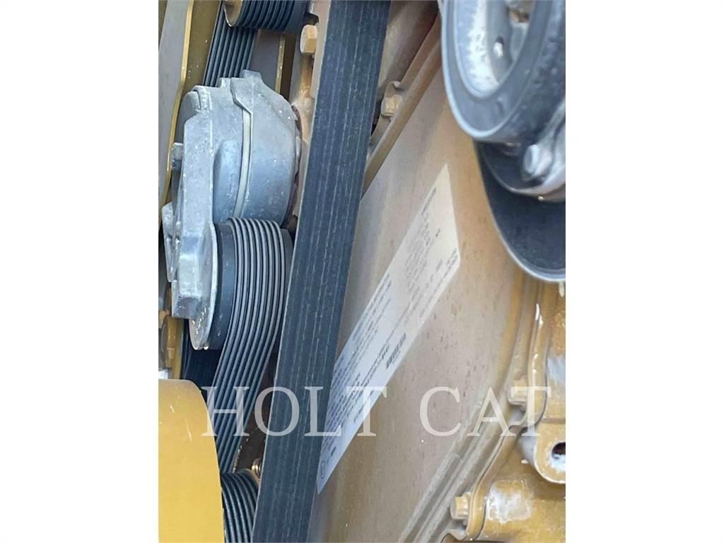 CAT RM400 CAB Equipos para la estabilización de suelos y reciclaje de asfalto