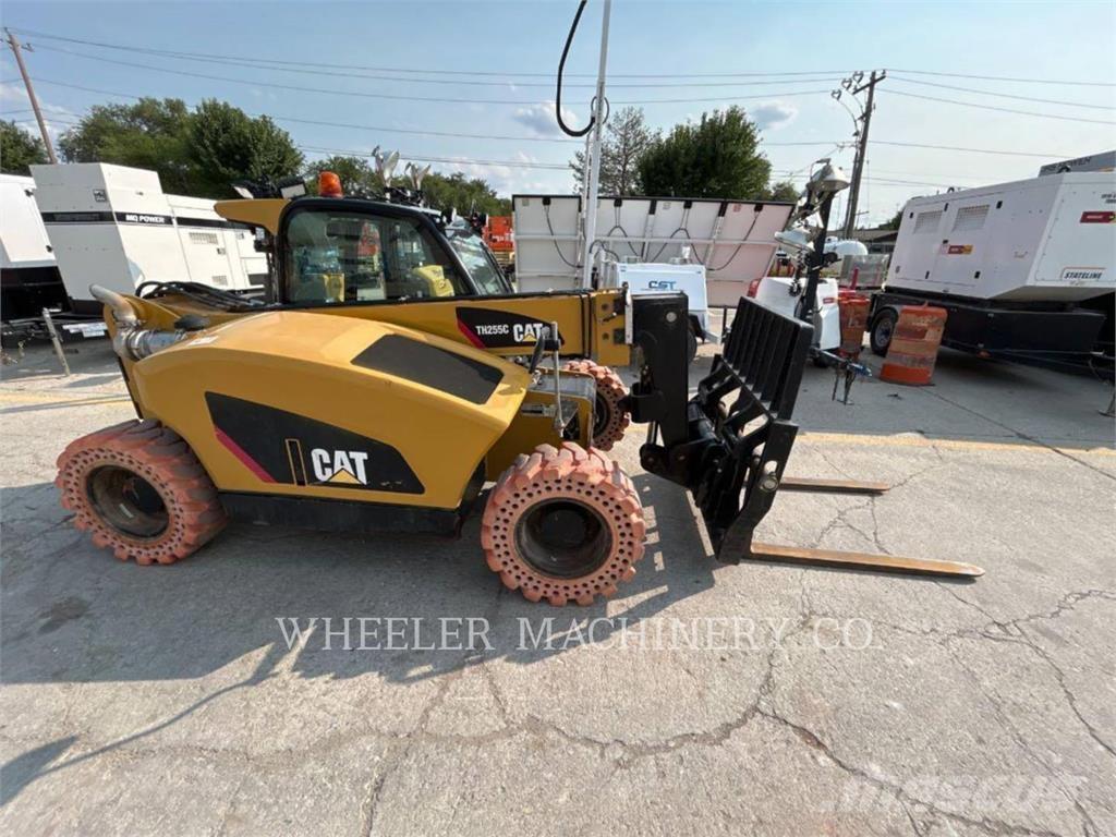 CAT TH255C CB Carretillas telescópicas