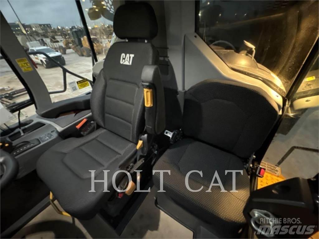 CAT W00 740GC Camiones cisterna