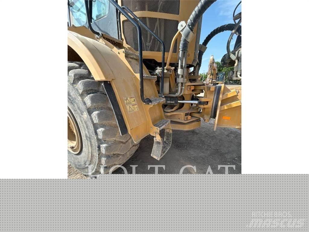 CAT W00 740GC Camiones cisterna