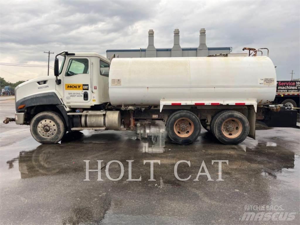 CAT WATER 4000 Camiones cisterna