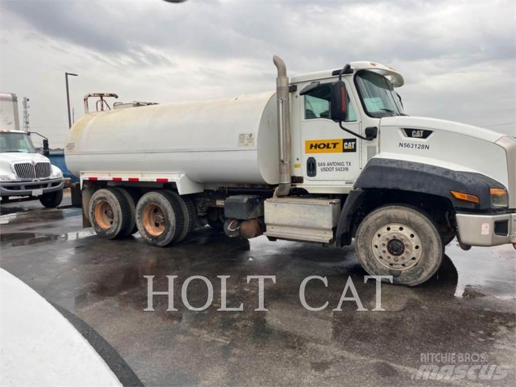 CAT WATER 4000 Camiones cisterna