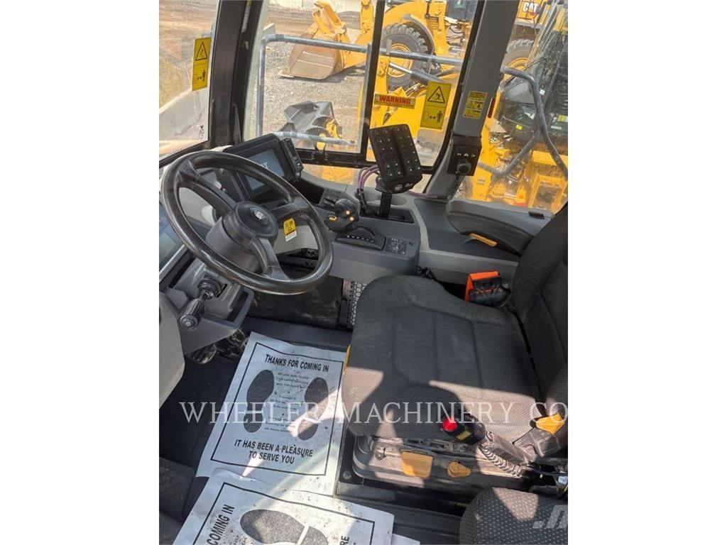 CAT WT 740 GC Camiones cisterna