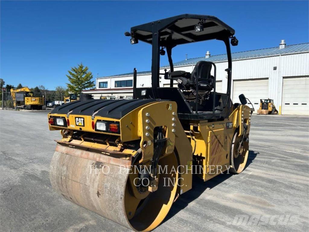  CB7 Compactadores de suelo