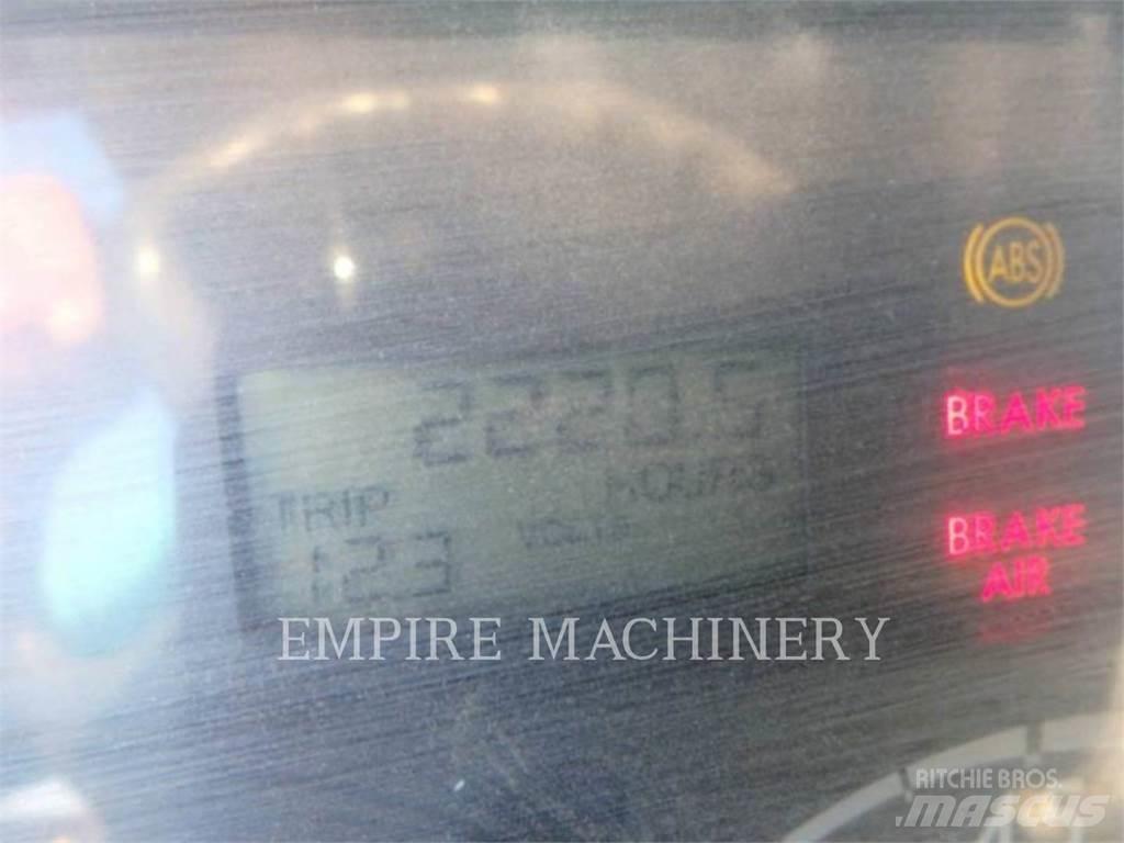 Freightliner 2K WT Camiones cisterna