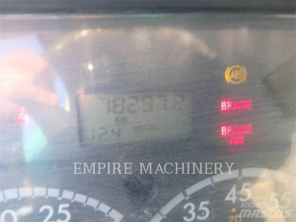 Freightliner 2K WT Camiones cisterna