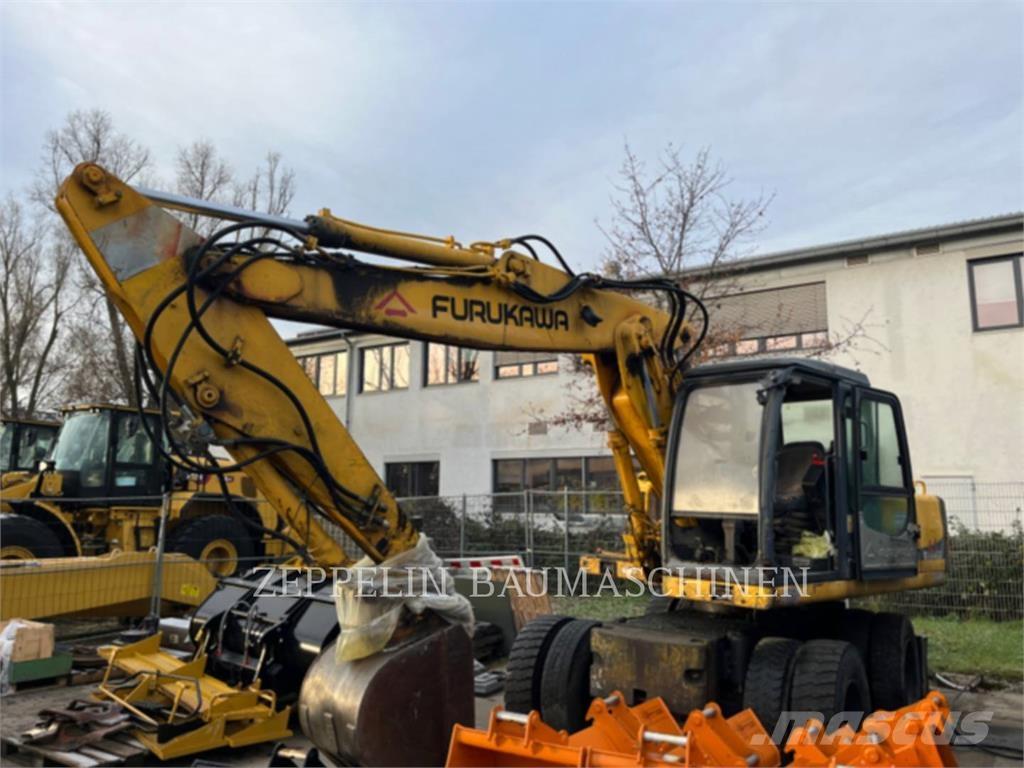 Furukawa W730 Excavadoras de ruedas