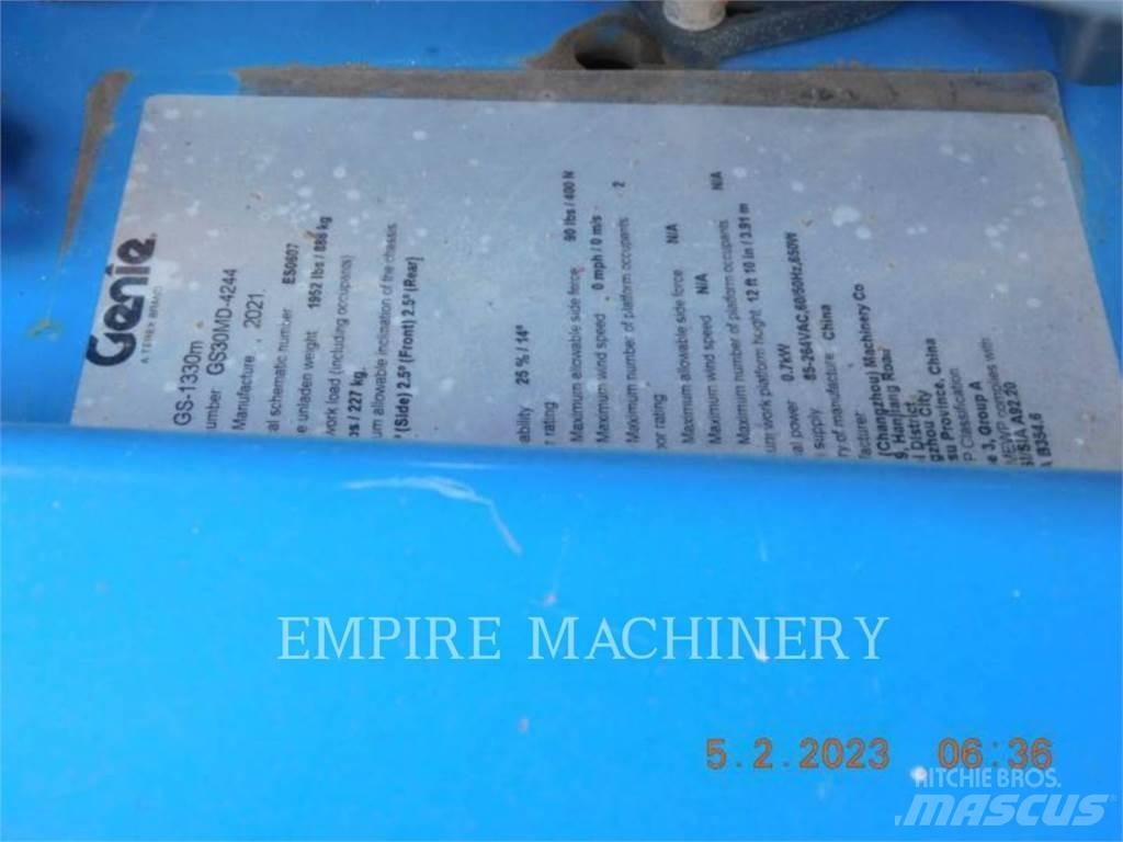 Genie GS1330 Plataforma de trabajo articulada