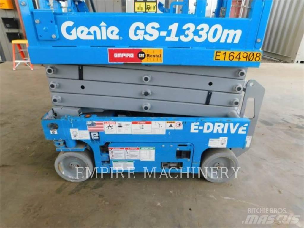 Genie GS1330 Plataforma de trabajo articulada