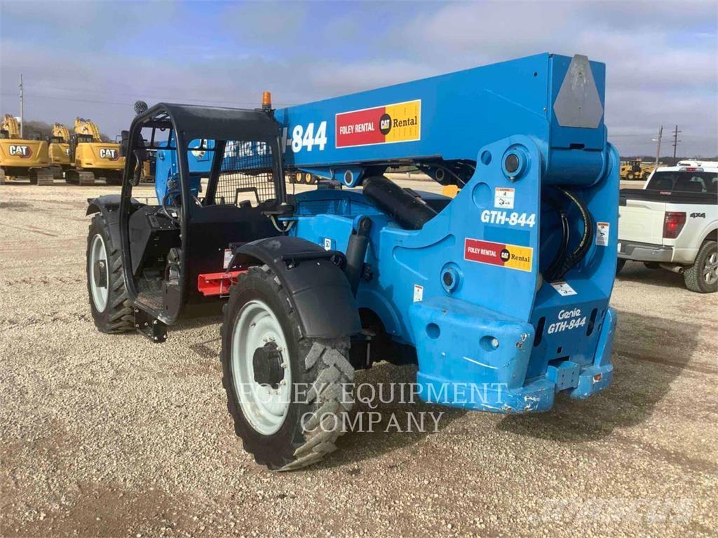 Genie GTH844DO Carretillas telescópicas