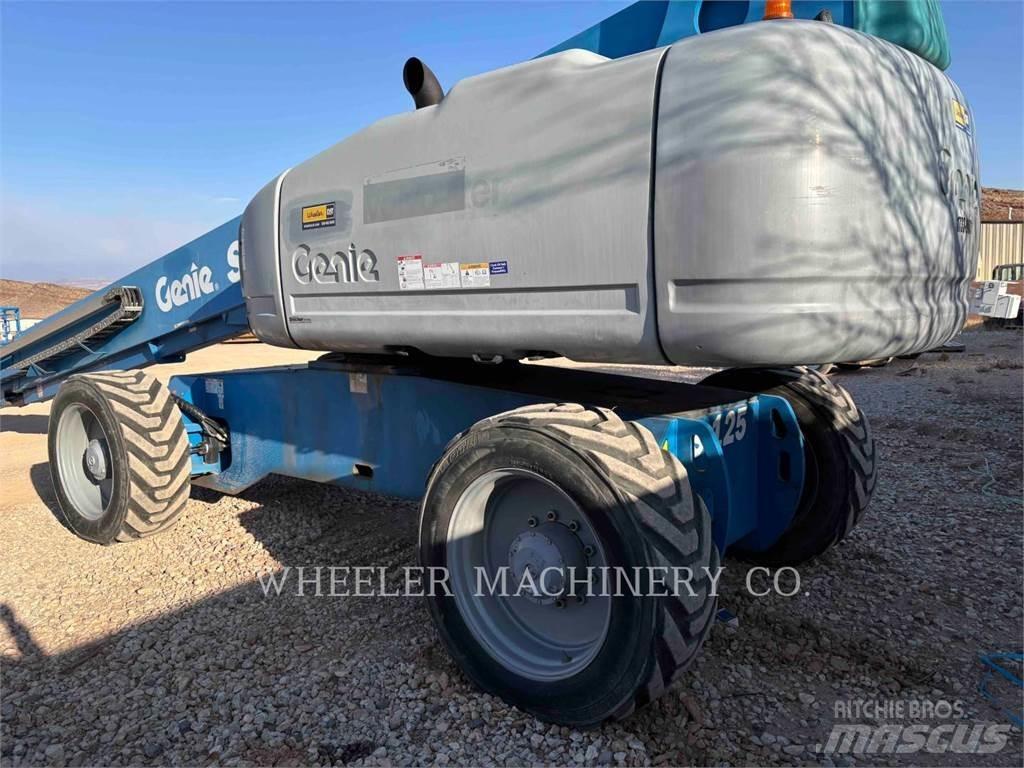 Genie S-125 Plataforma de trabajo articulada