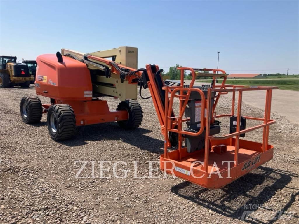 JLG 450AJ Plataforma de trabajo articulada