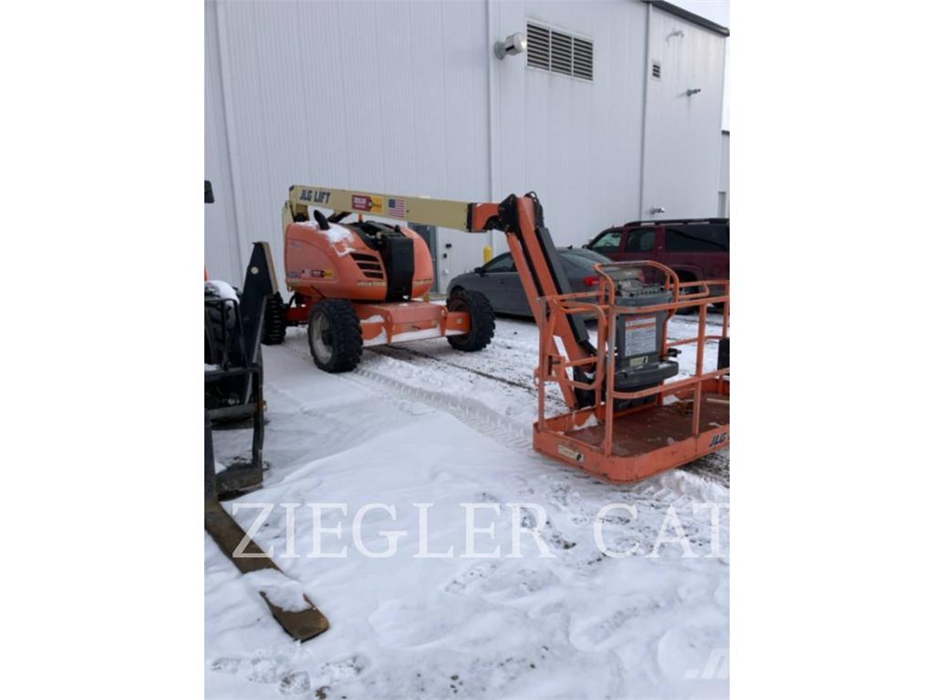 JLG 600AJ Plataforma de trabajo articulada