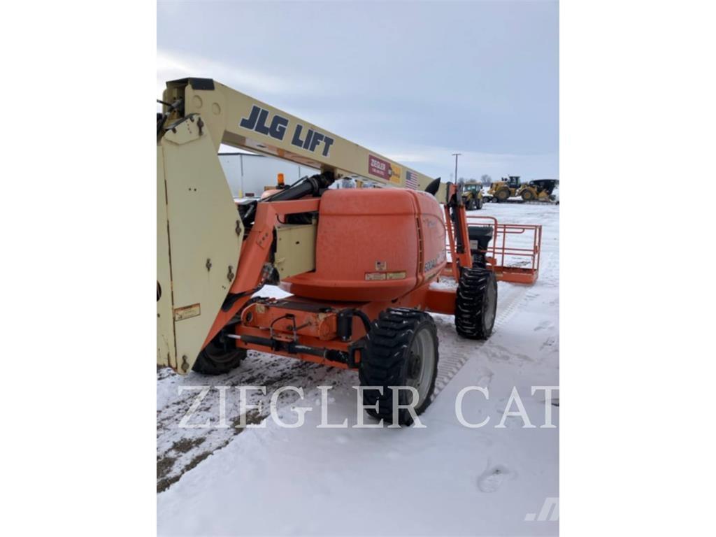 JLG 600AJ Plataforma de trabajo articulada