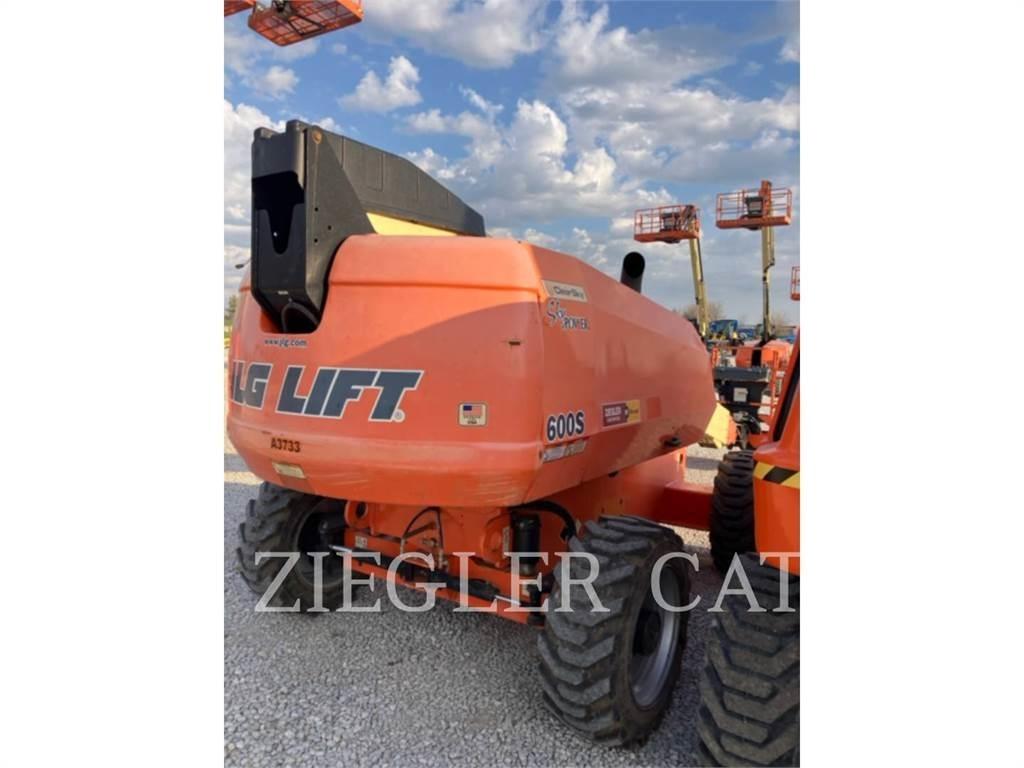 JLG 600S Plataforma de trabajo articulada