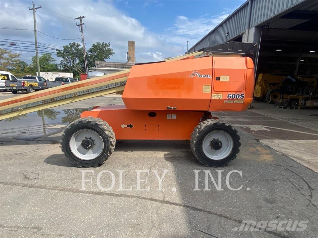 JLG 600S Plataforma de trabajo articulada