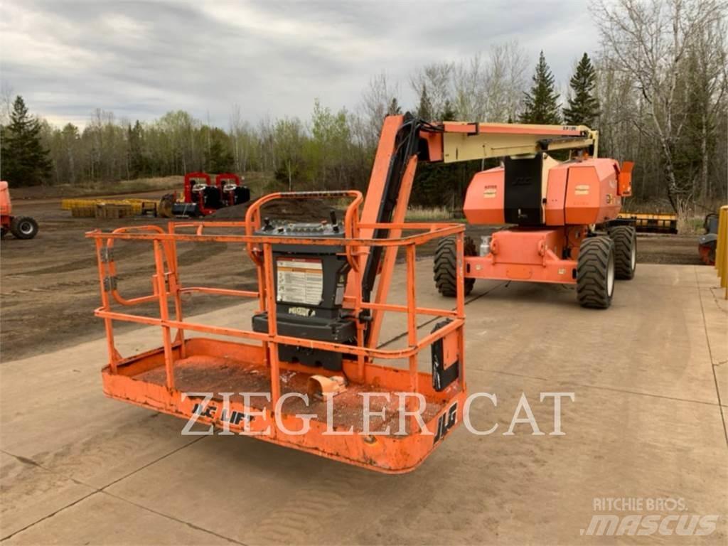 JLG 800AJ Plataforma de trabajo articulada