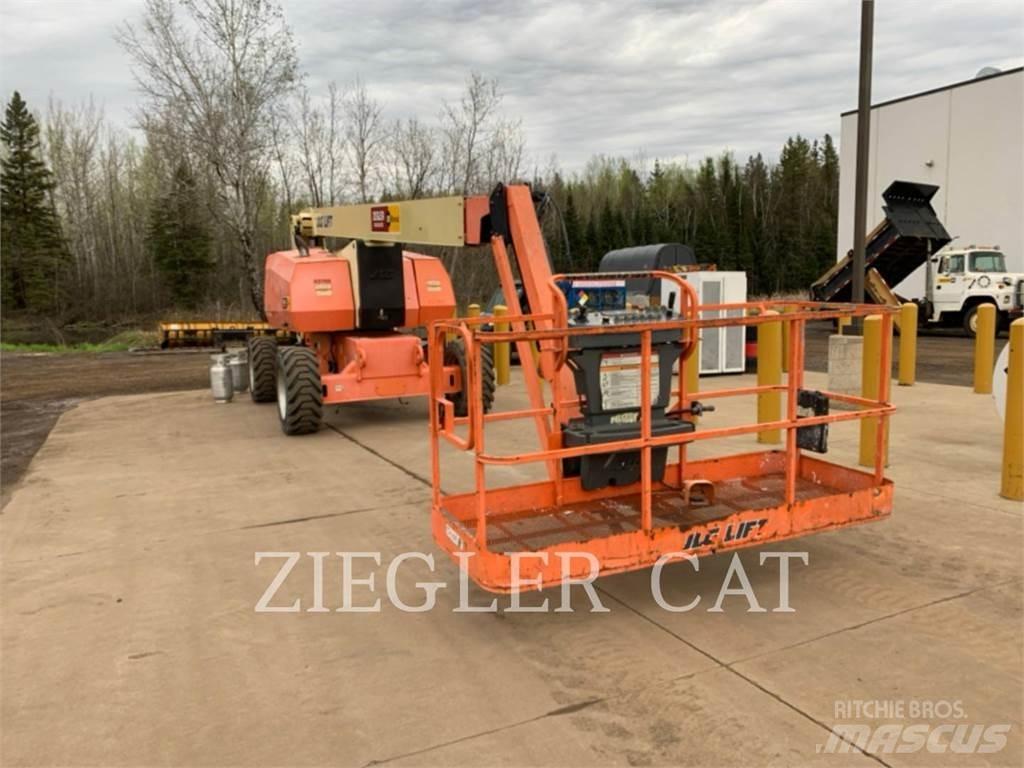 JLG 800AJ Plataforma de trabajo articulada