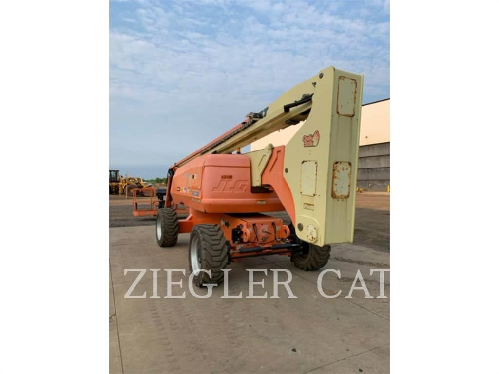 JLG 800AJ Plataforma de trabajo articulada
