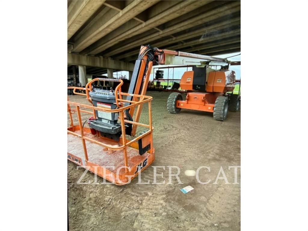 JLG 800AJ Plataforma de trabajo articulada