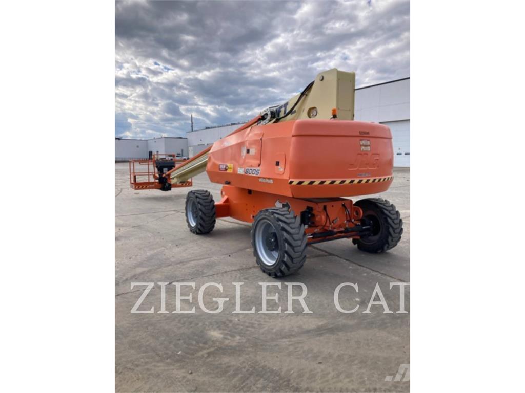 JLG 800S Plataforma de trabajo articulada