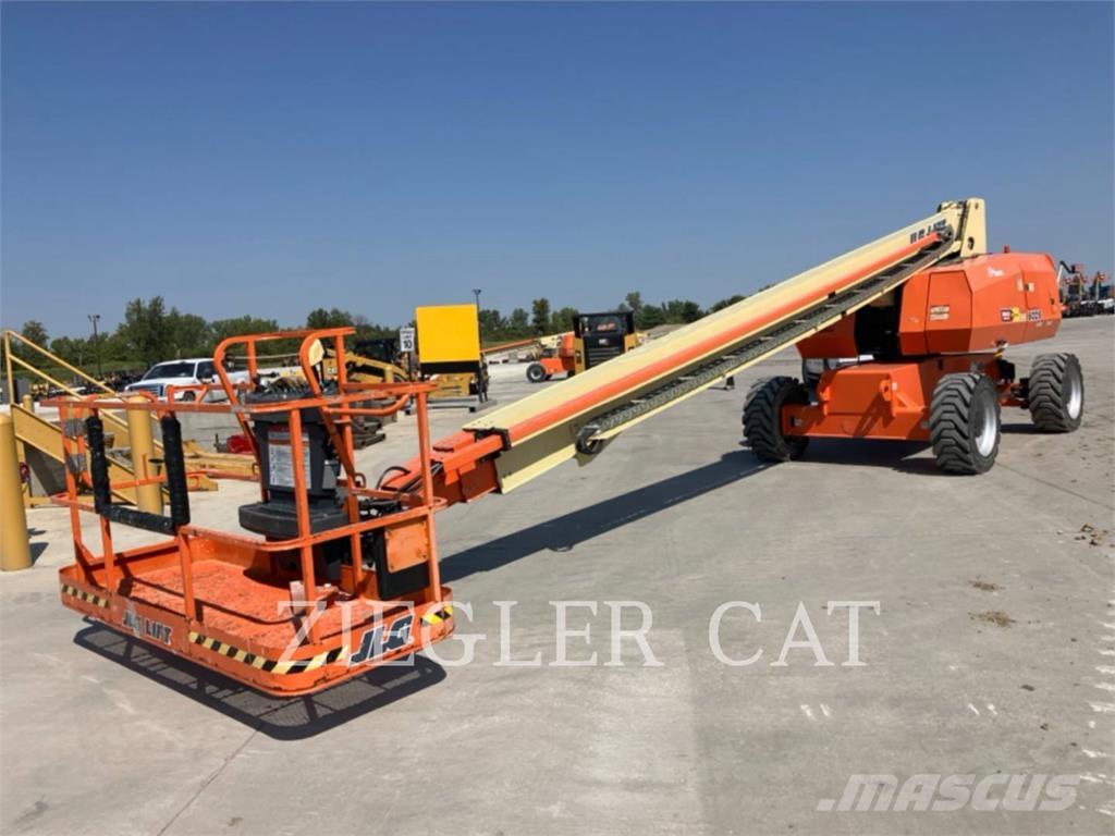 JLG 800S Plataforma de trabajo articulada