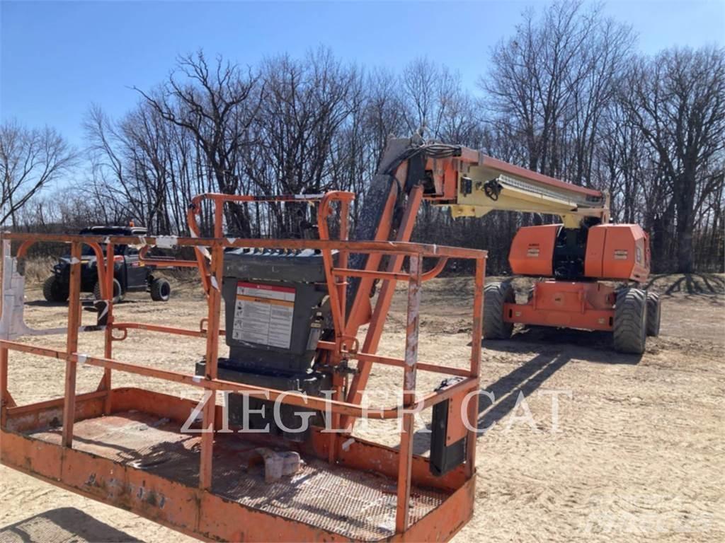 JLG 860SJ Plataforma de trabajo articulada