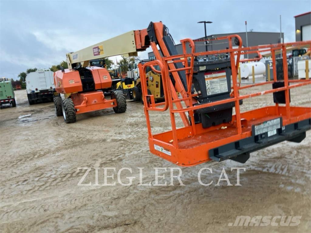 JLG 860SJ Plataforma de trabajo articulada