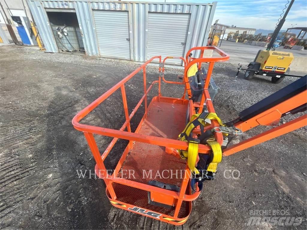 JLG 860SJ SP Plataforma de trabajo articulada