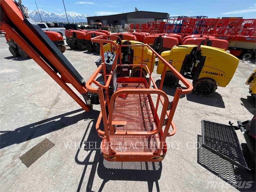 JLG 860SJ SP Plataforma de trabajo articulada