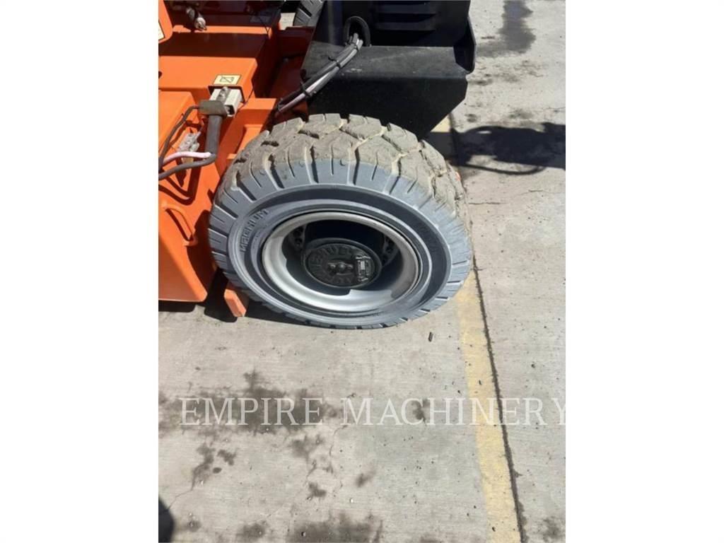 JLG E300AJP Plataforma de trabajo articulada