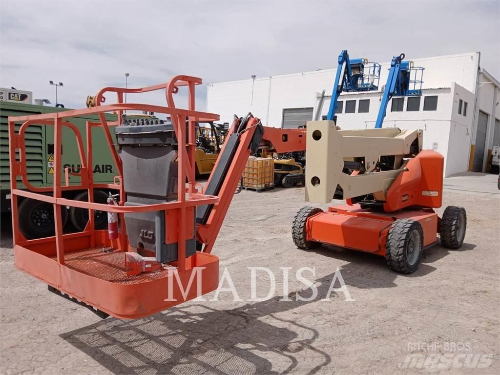 JLG E450AJ Plataforma de trabajo articulada