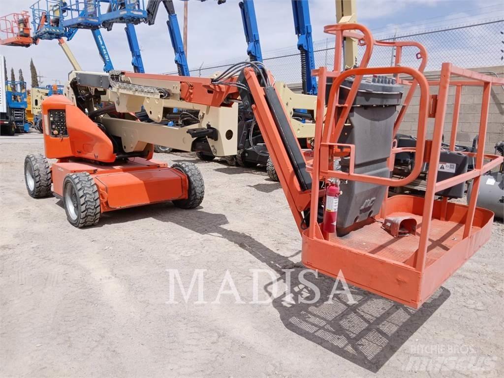 JLG E450AJ Plataforma de trabajo articulada