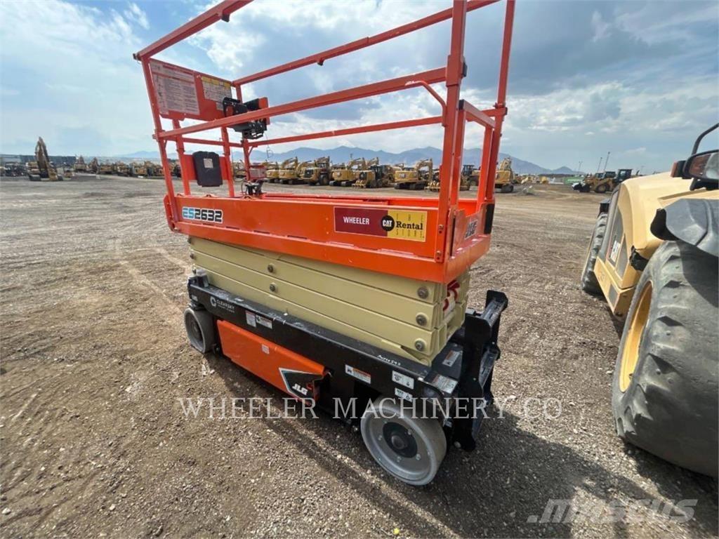JLG ES2632 Plataformas tijera