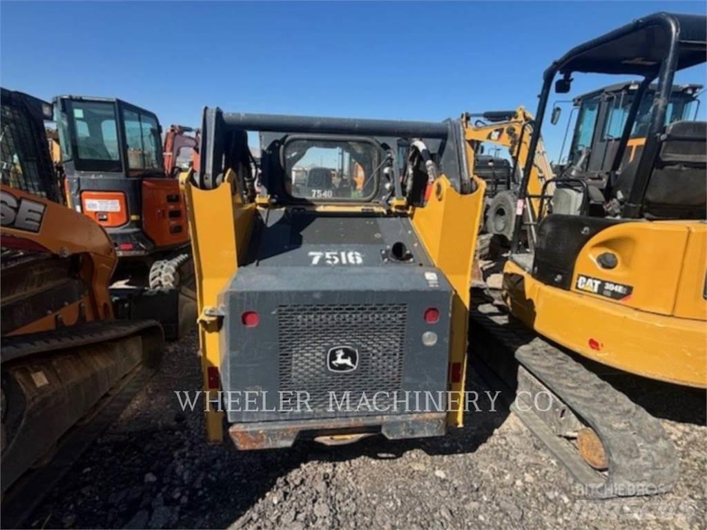 John Deere 318G SSL Minicargadoras