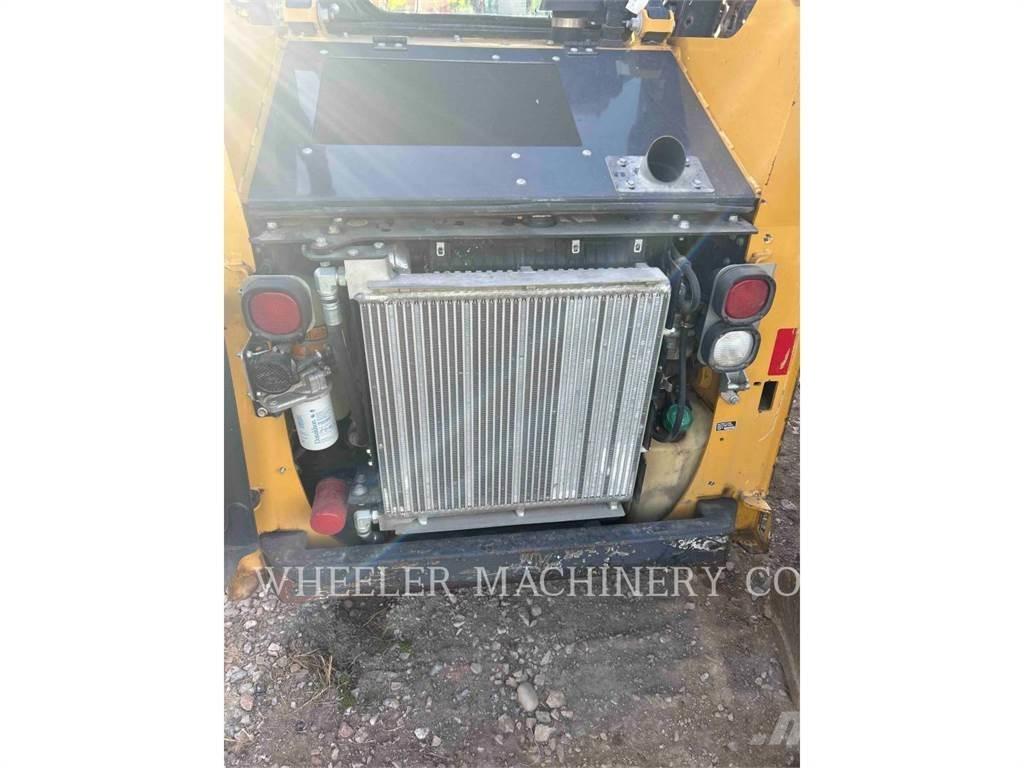 John Deere 318G SSL Minicargadoras