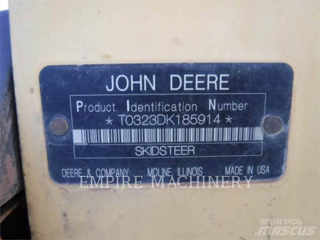 John Deere 323D Minicargadoras