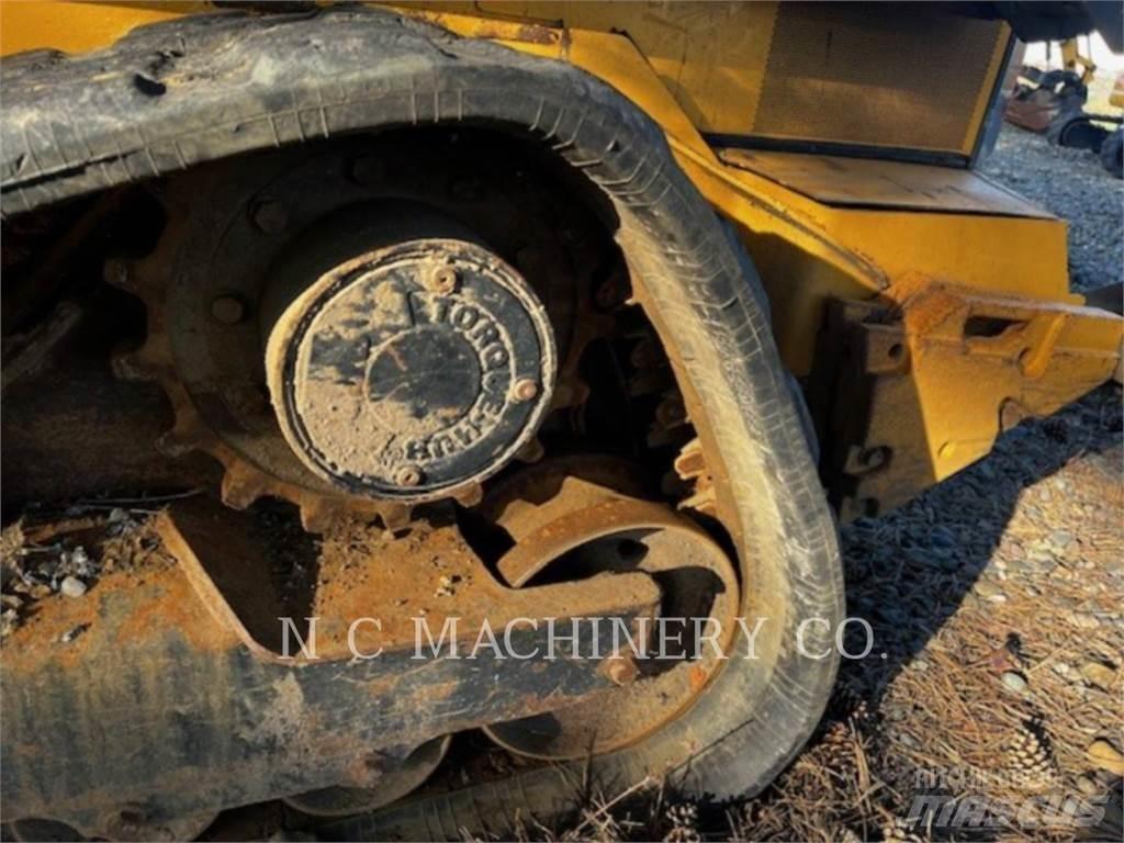 John Deere 331G Minicargadoras