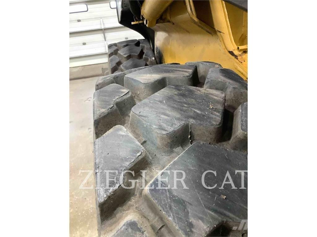 John Deere & CO. 320 D Minicargadoras