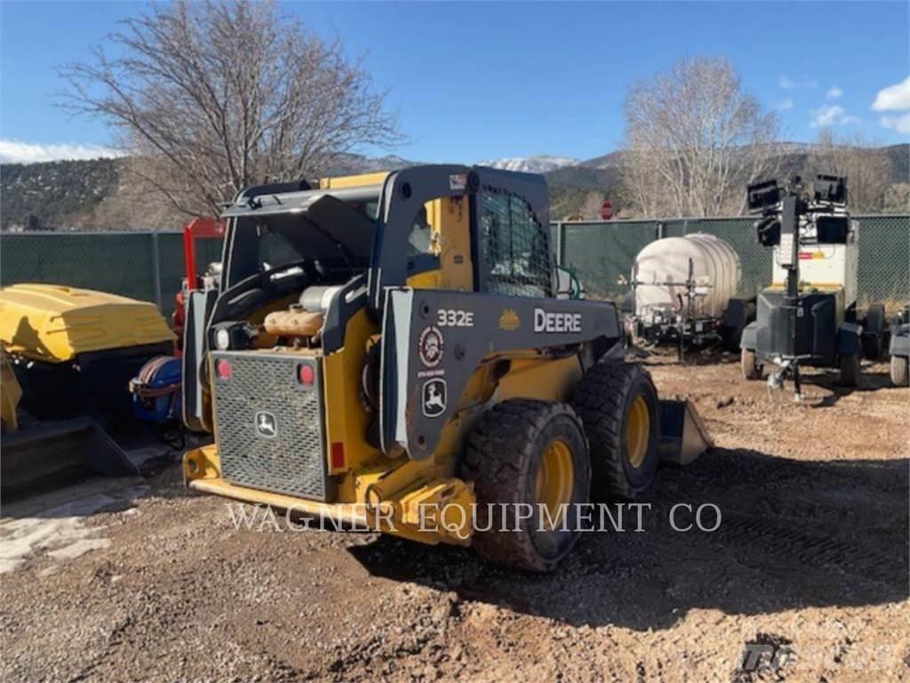 John Deere & CO. 332E Minicargadoras