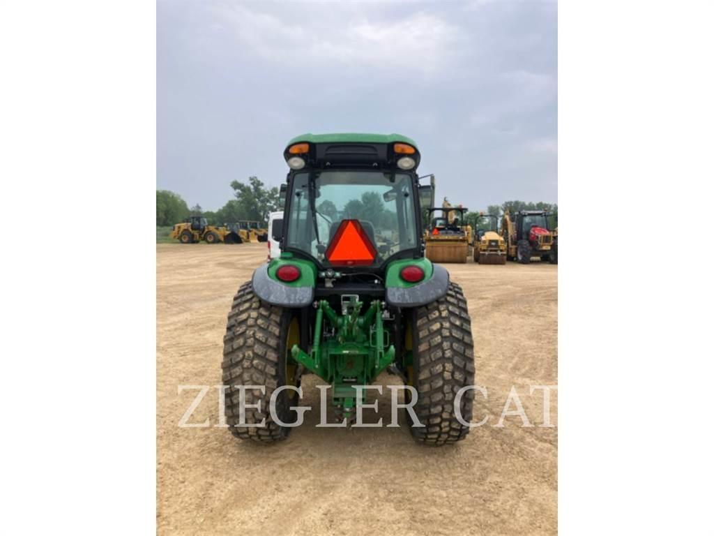 John Deere & CO. 4066R Tractores