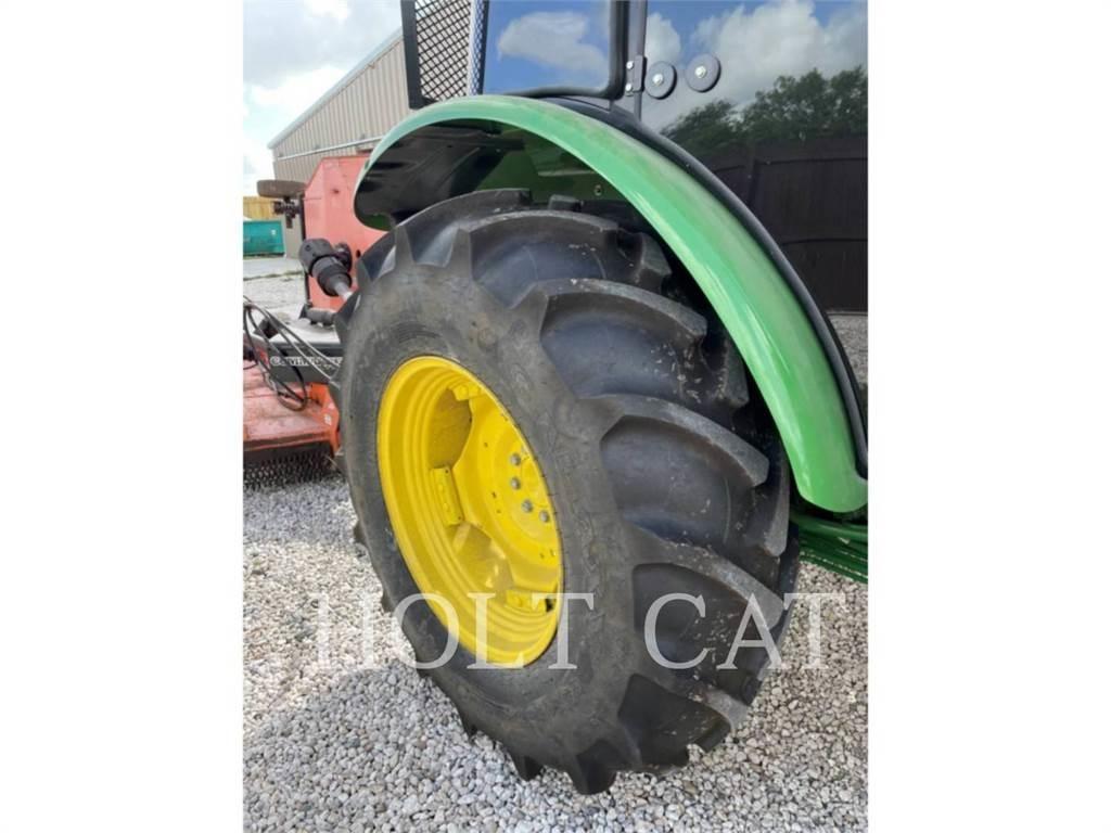 John Deere & CO. 5100E Tractores