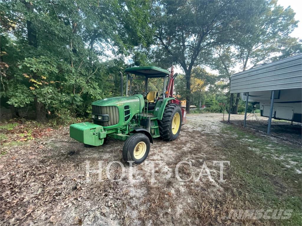 John Deere & CO. 6100D Tractores
