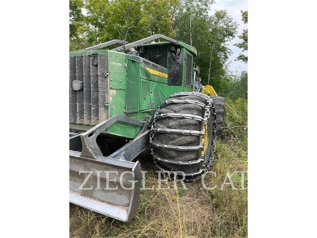John Deere & CO. 748L Tractor forestal