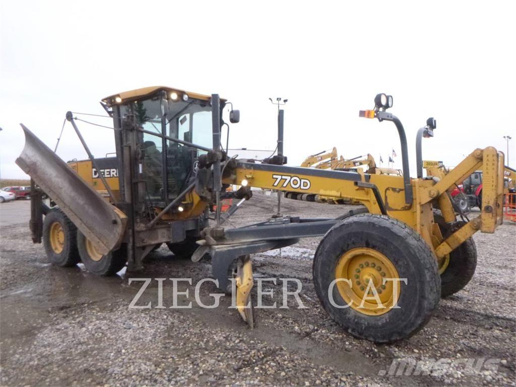 John Deere & CO. 770D Buldozer sobre oruga